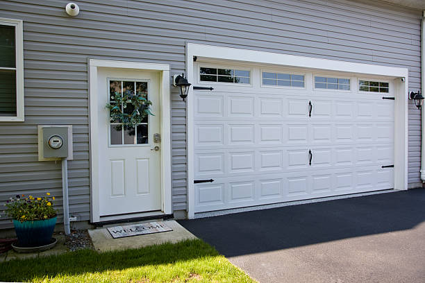 24/7 Emergency Garage Door Panel Replacement experts in Oxford, GA